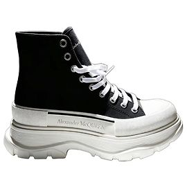 Alexander McQueen Tread Slick High-Top Sneakers Nero Bianco