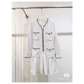 Robe Chanel en tweed blanc taille 36 Multicolore