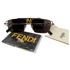 Óculos de sol Fendi em metal dourado Dourado