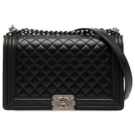 Chanel Black Medium Quilted Lambskin Boy Flap Noir