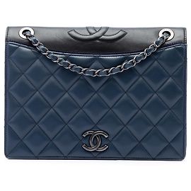 Chanel Blue Medium Quilted Lambskin Ballerine Flap Bleu Autre