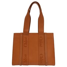 Chloé Medium Woody Tote Bag in Brown  Calf Leather  Brown Red