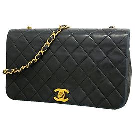 Chanel Matelassé Chain Shoulder Bag Black