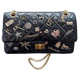 Bolsa de mão Chanel 2.55 em couro preto Multicor