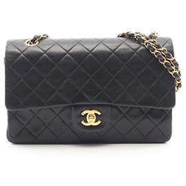 Borsa a tracolla Chanel Matelassé Double Flap in pelle d'agnello nera Nero
