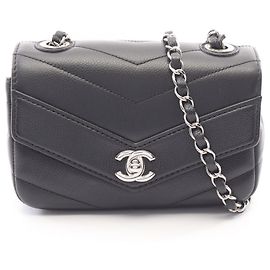 Bolso de hombro Chanel Chevron V-Stitch Negro