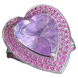 Bague Mauboussin Cœur Améthyste et Saphirs en Or Blanc Argenté Rose Violet