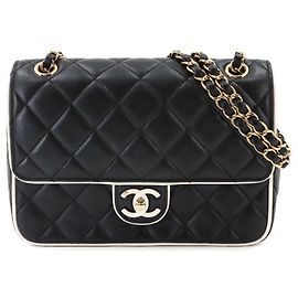 Chanel Matelasse Chain Shoulder Handbag Black White