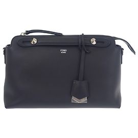 Sac Satchel By The Way Fendi en cuir noir taille Medium Noir
