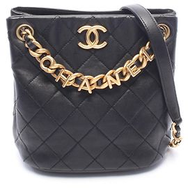 Pequena mala bucket Chanel Matelassé Preto