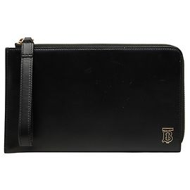 Capa de Passaporte Burberry TB Logo Preto
