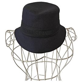 Christian Dior Sombrero Bucket de lana negro Negro Azul marino