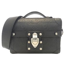 Louis Vuitton Taurillon Monogram Seoul Trunk Handtasche Schwarz