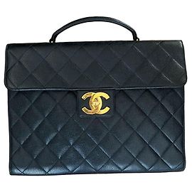 Bolsa de aba Chanel em couro caviar acolchoado Preto