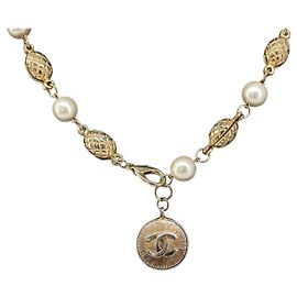 Collier de perles CHANEL métal Gold White CC Auth 201532 Blanc Doré