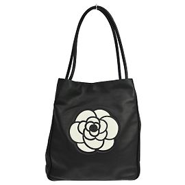Chanel Camellia Lambskin Medium Negro