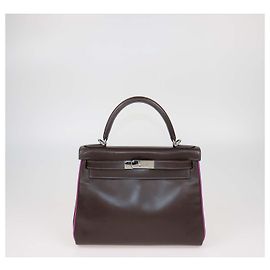 Hermès Bolsa Kelly Retourne 28 Hermes Chocolat, Couro Box Calf Cyclamen, Hardware Palladium Multicor