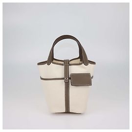 Hermès Sac Hermes Cargo Picotin Lock 18 en Toile et Cuir Swift Ecru, Etoupe Gris Blanc cassé