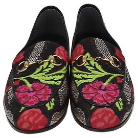 Mocasines Jordaan Gucci de jacquard floral multicolor negro Negro