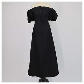 Autre Marque Vestido Midi Akiranaka Off Shoulder em Linho e Algodão Preto Preto