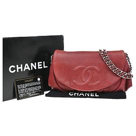 Chanel Timeless Half Moon Flap Caviar Medium Roja