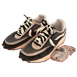 Nike x Sacai LDWaffle Sneakers Grigio Nero Nero Bianco Grigio