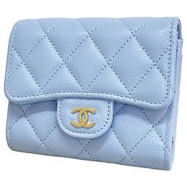 Cartera tri-fold Chanel Light Blue Azul claro