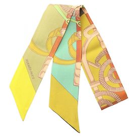 Hermès Twilly Eperon d'Or Scarf Muffler Multicor Caqui