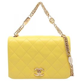 Bolso de hombro Chanel Matelassé Full Flap Small en amarillo Amarillo