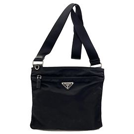 Prada Schultertasche aus schwarzem Nylon Schwarz