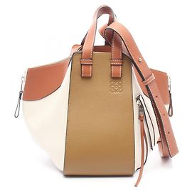 Loewe Hammock Small 2-Way Handtasche Braun Weiß