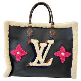 Saco Tote Louis Vuitton Monogram Teddy OnTheGo GM em couro Preto Monograma