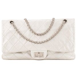 CHANEL - Borsa a tracolla 2.55 Chanel in pelle stropicciata metallizzata argento Metallico