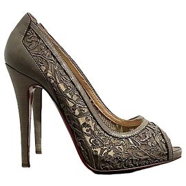 Escarpins Christian Louboutin beige T.38 Beige