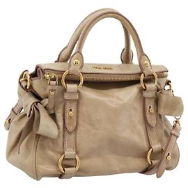 Bolso Miu Miu Vitellolux 2way Beige Gold Auth 203832V Beige Dorado