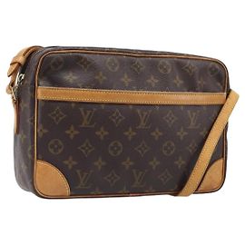 LOUIS VUITTON Monogram Trocadero 30 Shoulder Bag M51272 LV Auth 204050 Monograma