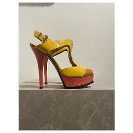 Sandali Fendi gialli T.40 Giallo