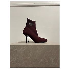 Botas de cano curto Prada bordeaux T.37 Bordeaux