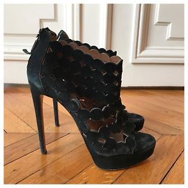 Alaïa Sandálias Alaia pretas T.38 Preto