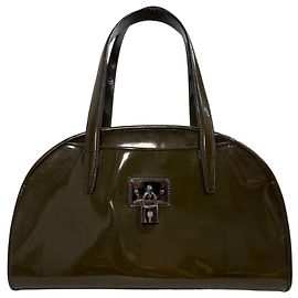 Loewe Handtasche aus Lackleder Khaki Khaki