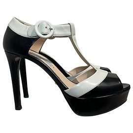 Sandálias Prada pretas T.37,5 Preto