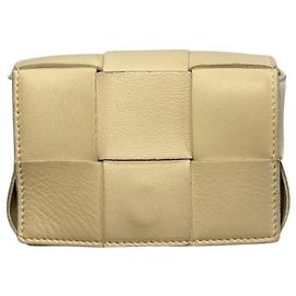 Bolsa Bottega Veneta Candy Cassette bege Bege