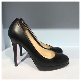 Escarpins Christian Louboutin T.35,5 Noir