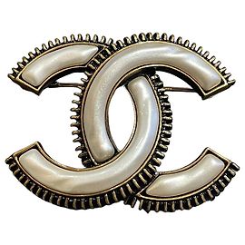 Broche Chanel nacre blanc Blanc