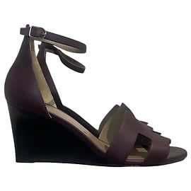 Sandalias Hermès Legend bordeaux T.40,5 Burdeos