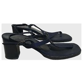 Gucci Sandalen dunkelblau T.38,5 Blau