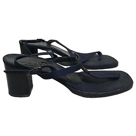 Sandali Gucci blu navy T.38,5 Blu