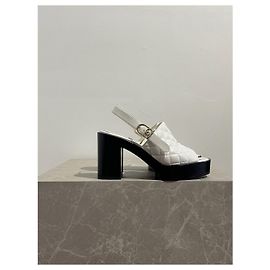 Weiße Chanel Sandalen T.37 Weiß
