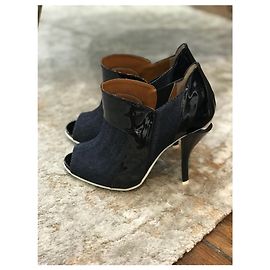 Stivali Fendi a punta aperta in denim blu e pelle nera Nero