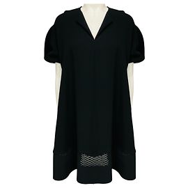 Robe trapèze Balenciaga noire à manches courtes avec détails découpés au laser Noir